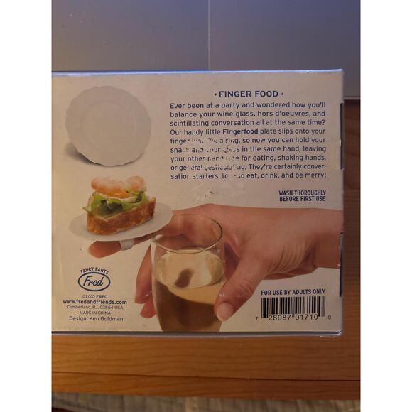 FingerFood Plate Rings-10 Mini Party Snack Plates – Wearable Appetizer Trays - Picture 3 of 3